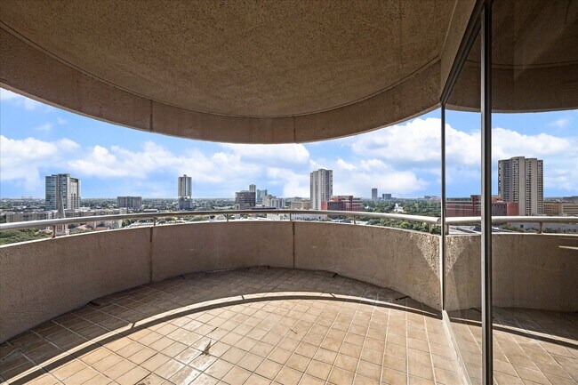 Photo - 5000 Montrose Blvd