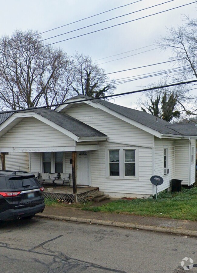 Building Photo - 1021 Forest Ave Rental