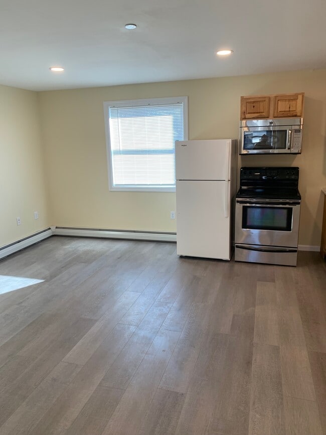 Photo - 72 N Broadway Unit apartment