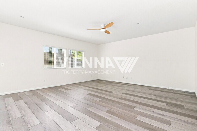 Photo - 3033 Welton Cir