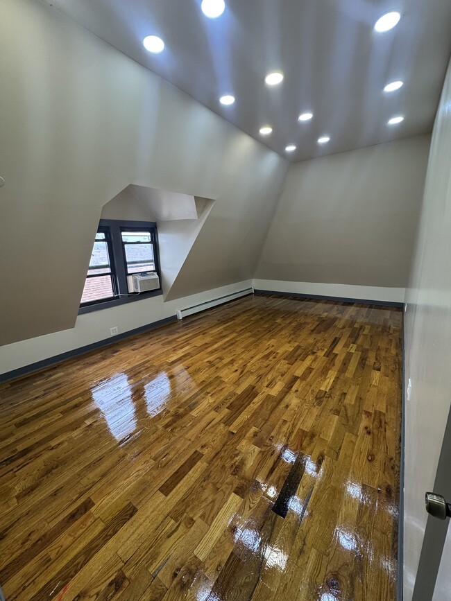 Building Photo - 434 Gregory St Unit 1