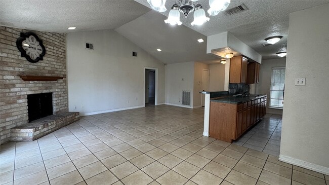 Photo - 10940 Dunvegan Way
