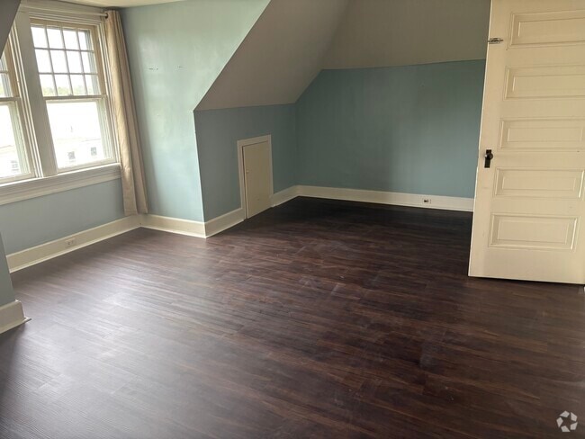 Building Photo - 226 Cumberland St Unit 3 Rental