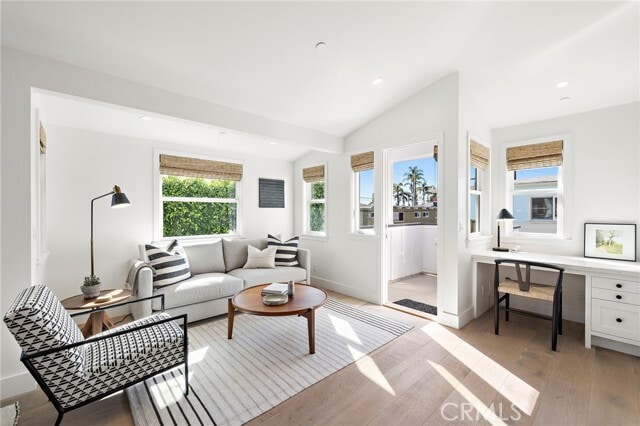 Photo - 326 Locust St