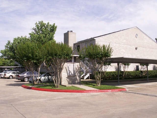 Photo - 10715 Braes Bend Dr Apartments