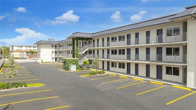 Photo - 13200 NE 7th Ave Unidad 118