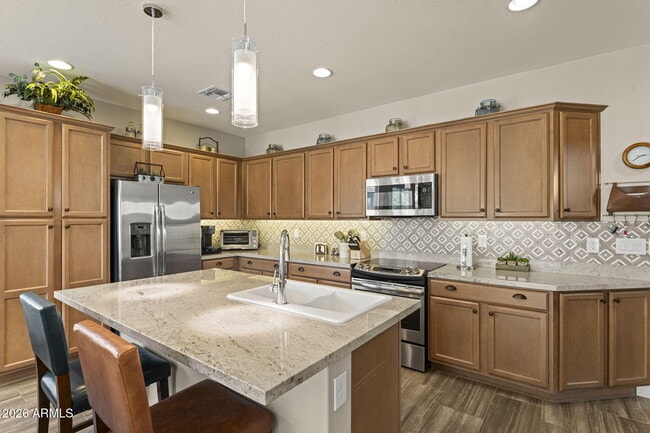 3710 Goldmine Cyn Wy