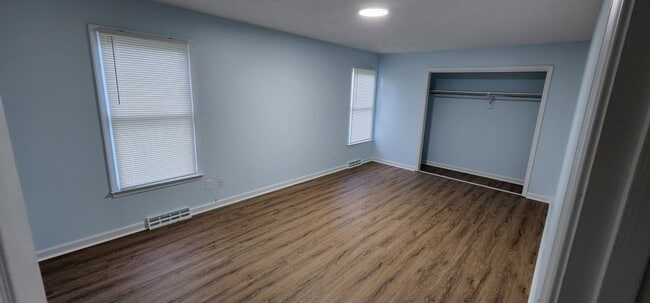 Photo - 104 Millwheel Ct