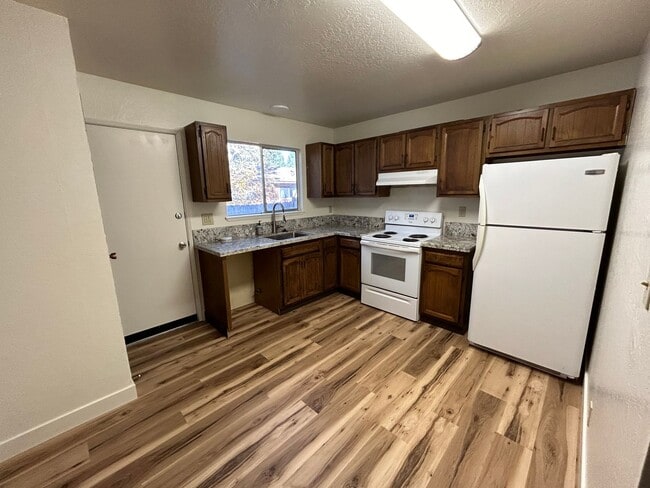 Photo - 2513 Ponderosa St Unidad #3