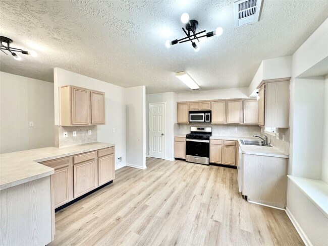 Photo - 3907 Crystal Pass Ct