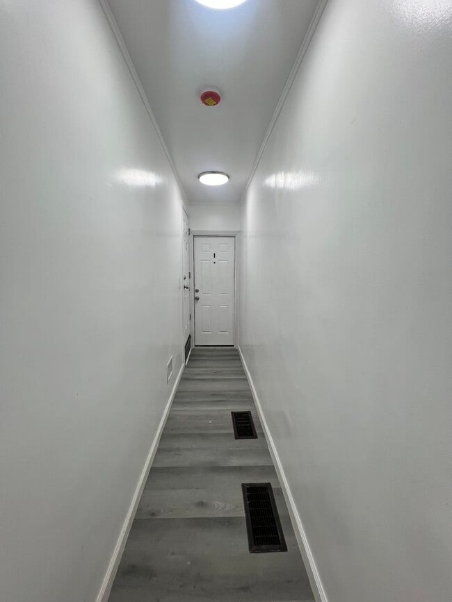 Photo - 22 1/2 Seward Ave Unidad 1st Floor