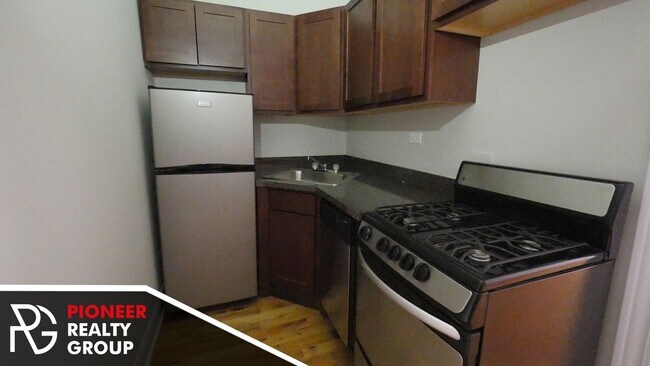 511 W Melrose St Unit 309