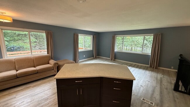 Photo - 4 Bedroom House on Large lot in Eagle River. Pet ok on approval. Available now!