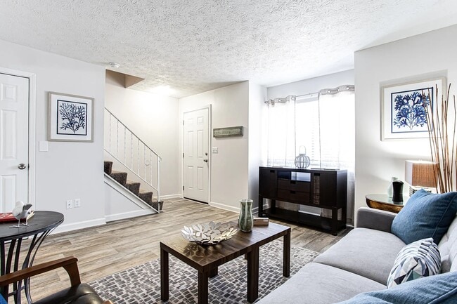 Brookfield Park Townhomes & Apartments