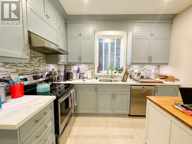 Photo - 36 Ashdale Ave Unit Main Fl