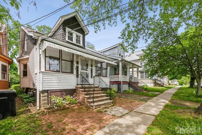 Photo - 114 S 5th Ave