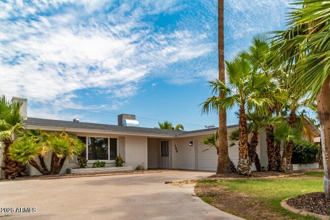 Building Photo - 132 E Pebble Beach Dr