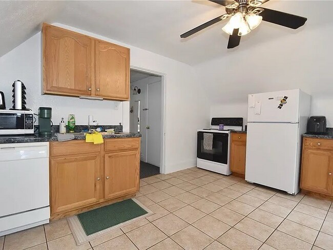 Photo - 113 Merrimac St