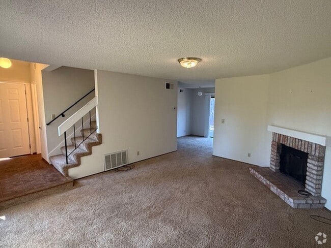 Building Photo - 3-Bed / 2.5 Bath Home in Quiet Benicia Hil...