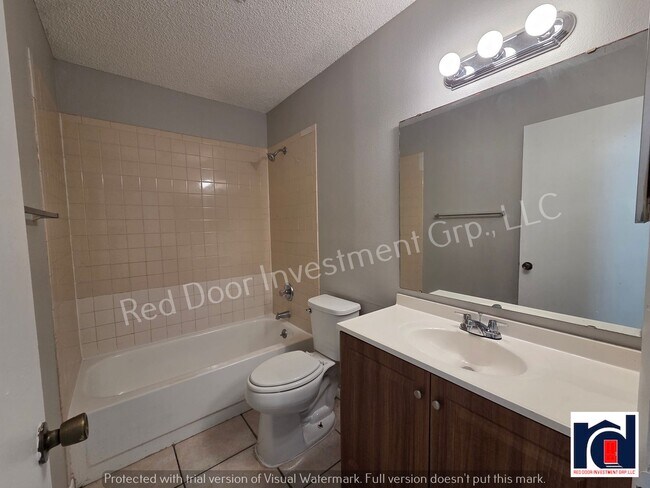 Photo - Spacious 2/2 quadplex Unit D