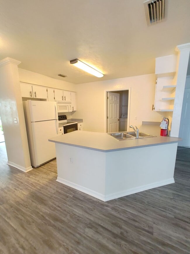 3650 NW 25th Terrace