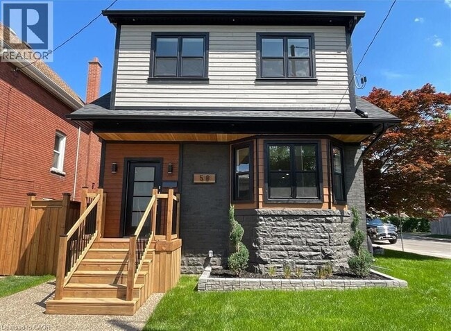 Photo - 58 Rosslyn Ave N