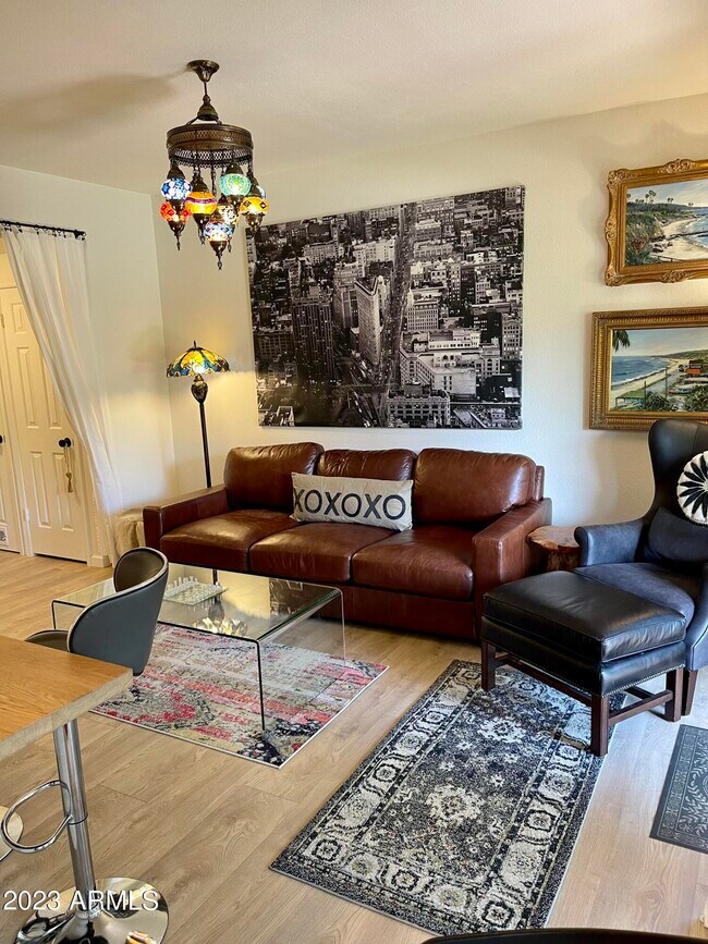 Photo - 9711 E Mountain View Rd Unidad 1539