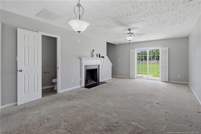 Photo - 142 Collinwood Dr