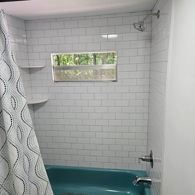 Photo - 220 Gumlog Dr