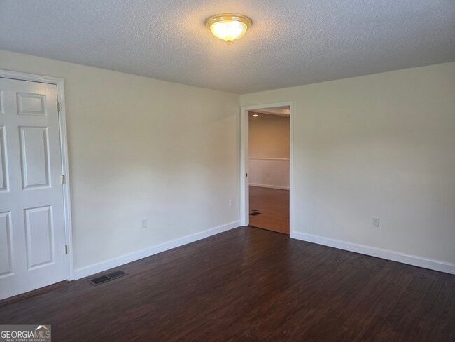 Photo - 807 Pound Rd