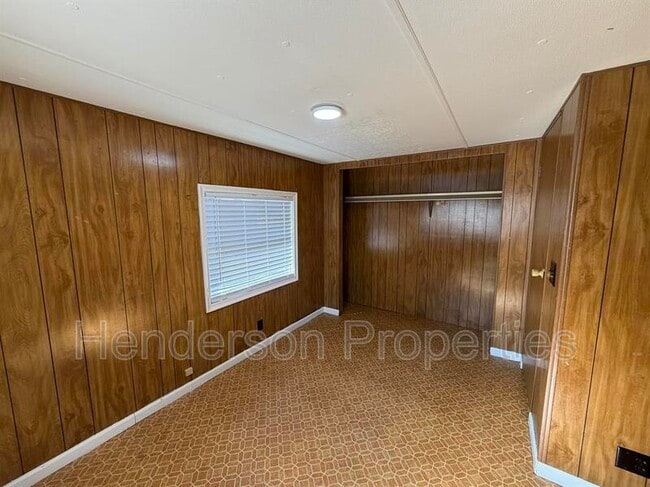 Photo - 733 Indian Hill Rd