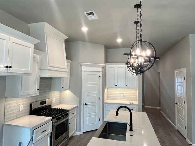 Photo - Beautiful 3 Bed, 2 Bath, 2 Car North Edmond/Arcadia