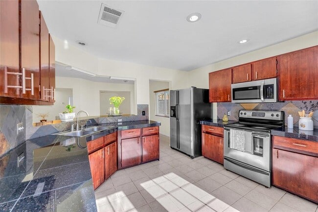 Photo - 8904 Bridgewood Trail