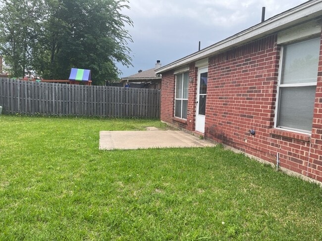 Photo - Beautiful Mansfield home! Fresh paint, clean, and renovated!