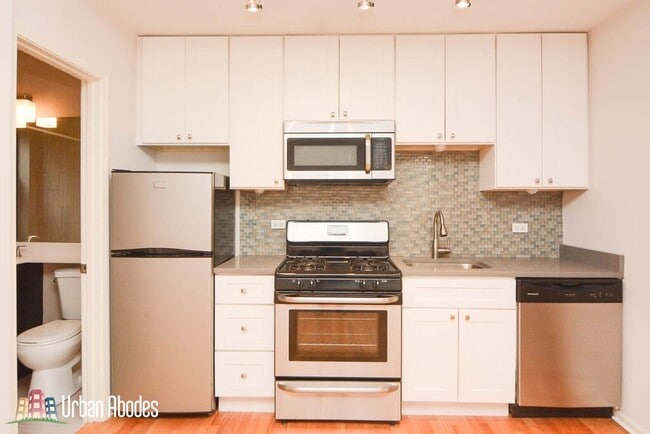 Photo - 2832 W Palmer St Unit M04B