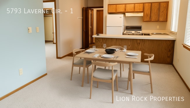 Building Photo - 5793 Laverne Cir N Unit 1