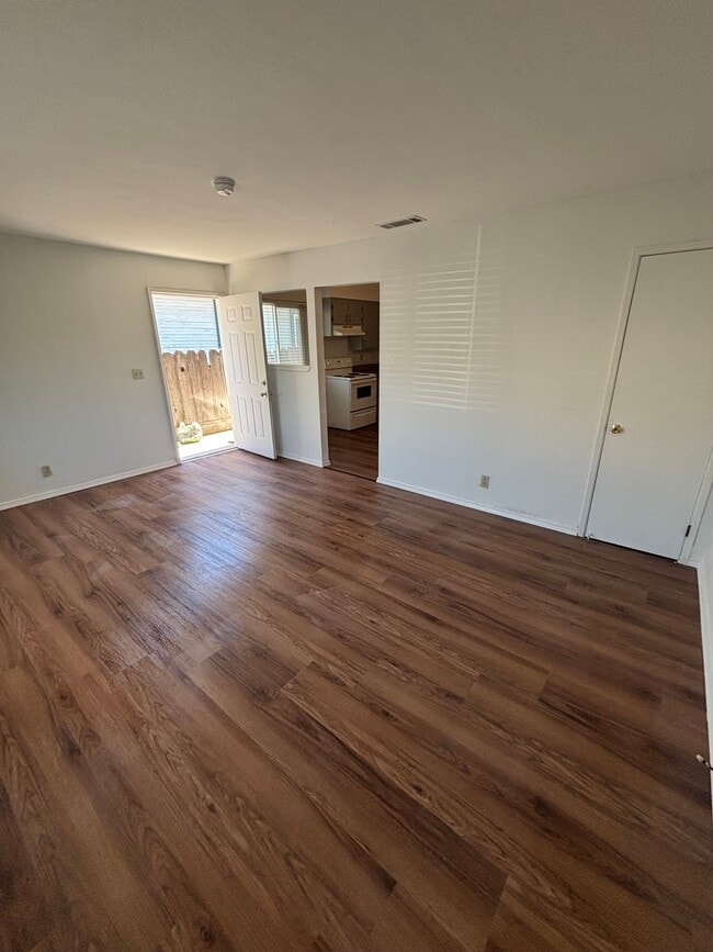 Photo - 226 W 20th St