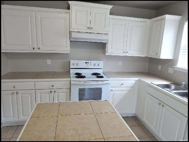 Photo - 451 Wisteria Dr