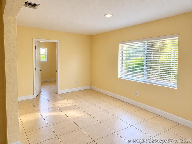 1631 NW 2nd Ave