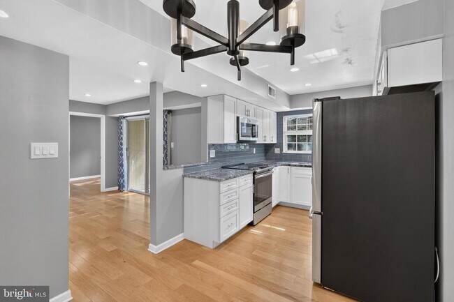 7742 New Providence Dr Unit 108