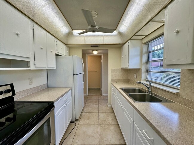 Photo - 17 Golfs Edge Unit B