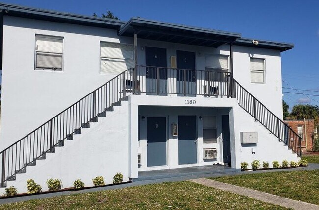 Building Photo - 1180 W 31st St Unit 3 Rental