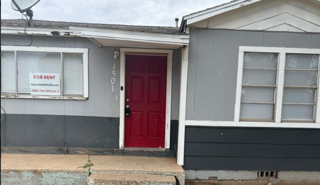 Building Photo - $0 First Month's Rent / $0 Deposit at Move-in Rental
