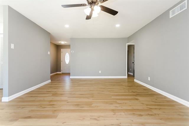 Photo - 225 Independence Dr