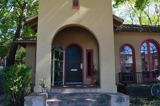 Photo - 2813 Salado St