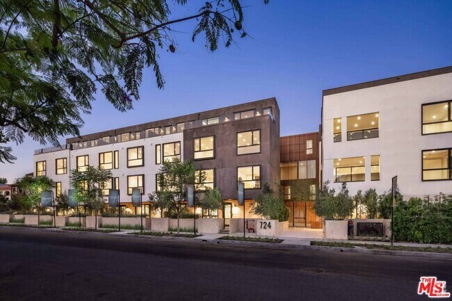 Building Photo - 724 Croft Ave Unit 102 Rental