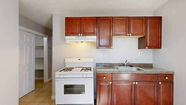 Photo - 273 Maverick St Unidad 2