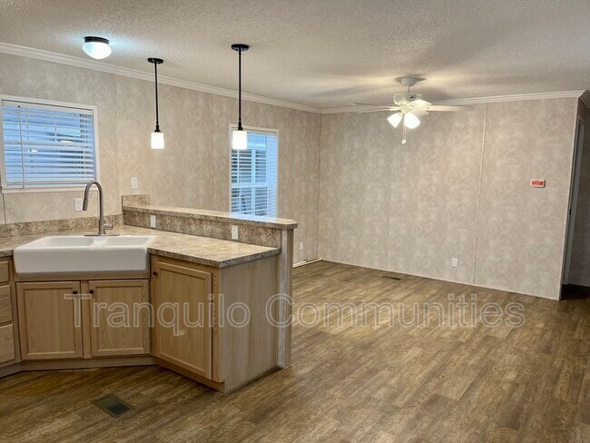 Photo - w33441-W33441 County Trunk Hwy K