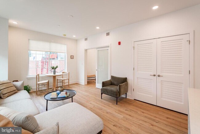 Photo - 2101 Washington Ave Unit PREMIUM ONE BED