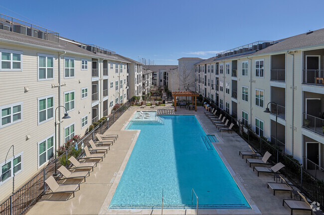 Building Photo - Urban Oaks Rental